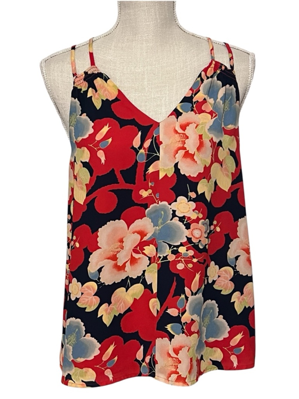 Ann Taylor Loft Tropic
Double Strap Cami Red Sz/S
